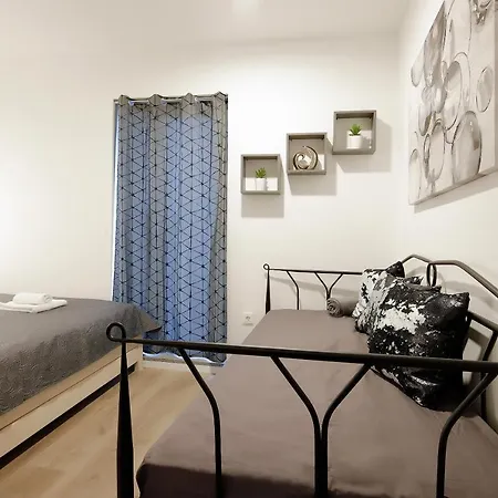 Apartments Zara Rijeka Exterior photo