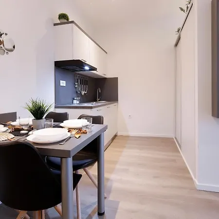 Apartments Zara Rijeka Exterior photo